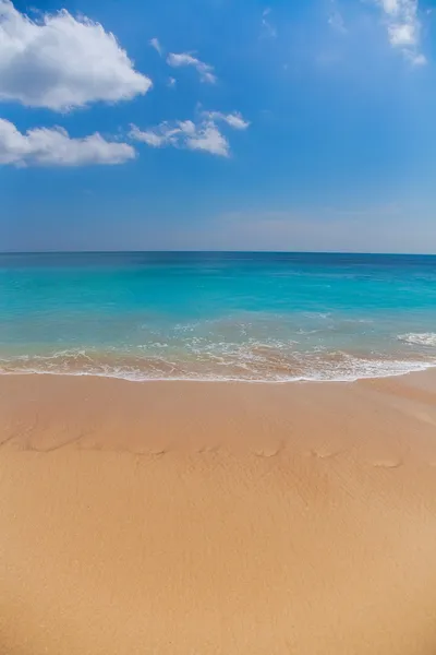 Praia de areia tropical — Fotografia de Stock