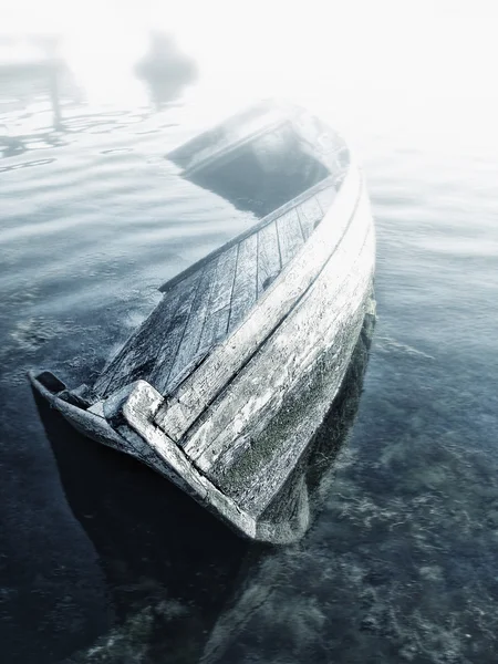 Sunken wooden boat — Stock Photo, Image