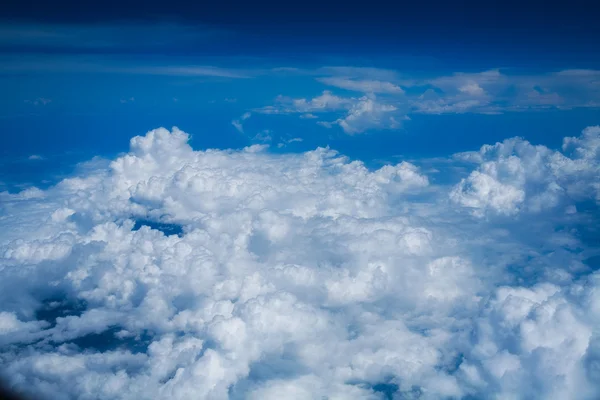 Céu azul bonito — Fotografia de Stock