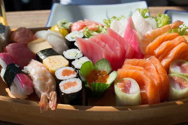 寿司和刺身 — 图库照片