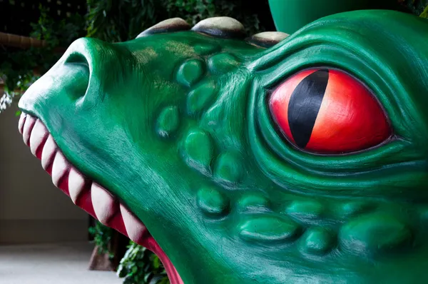 Зеленый дракон — стоковое фото