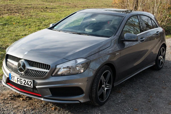 Mercedes a Klasa 250 sportowe amg — Zdjęcie stockowe