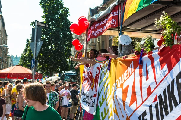 Die Linke Partei (A festa de esquerda) está participando no Christopher Street Day — Fotografia de Stock