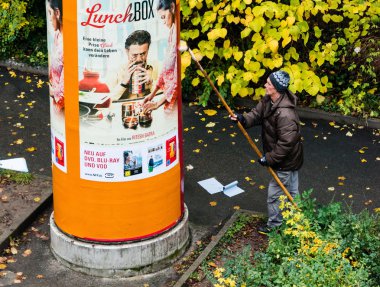 varlık güncelleştirmek ile yeni promosyon reklam sütun