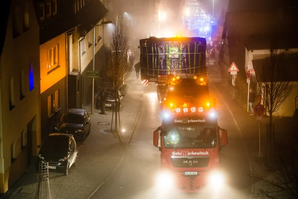 Tunel kopać maszyny ładowane na płaski przyczepy — Zdjęcie stockowe