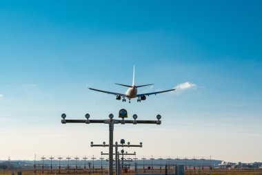 Havaalanına yaklaşırken