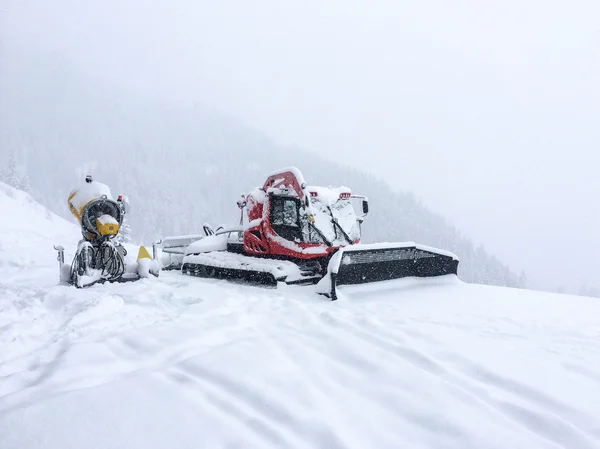 Сніг стрижка обладнання — стокове фото