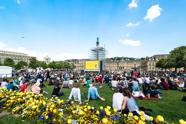 People enjoying open air cinema in the city center of Stuttgart (Germany) — Stock Photo, Image