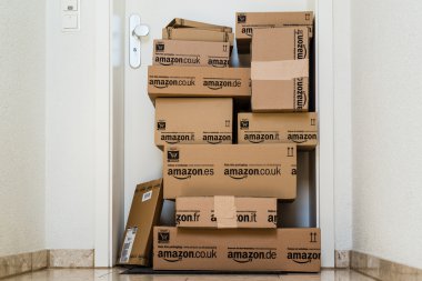 Amazon.com delivery clipart