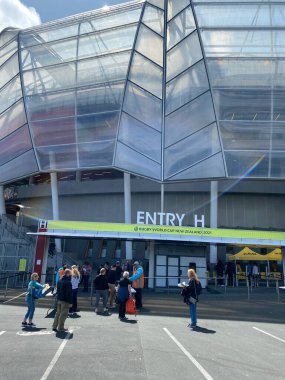 AUCKLAND-Oct.8: Rugby taraftarları 8 Ekim 2022 tarihinde Auckland, Aotearoa Yeni Zelanda 'daki Eden Park Stadyumu' nda düzenlenen 2021 Dünya Rugby Kadınlar Kupası 9..