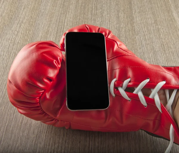 eldiven içinde smartphone