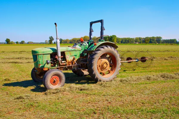 Traktor — Stockfoto