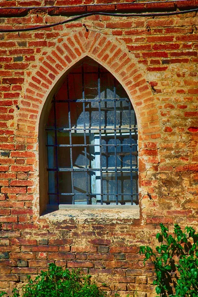 Kalenin penceresinde — Stok fotoğraf