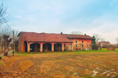 çiftlik evi