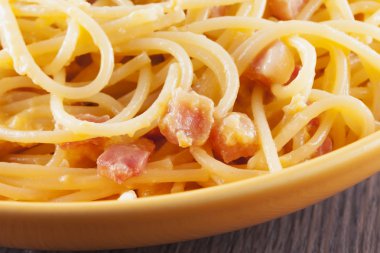 alla carbonara makarnası