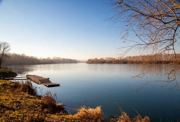 Flussblick Unter Blauem Himmel Horizontales Bild — Stockfoto