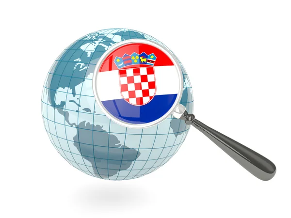 Magnificada bandera de croacia con globo azul — Foto de Stock