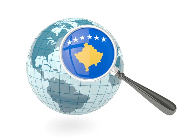 Magnified flag of kosovo with blue globe — Stock Photo, Image