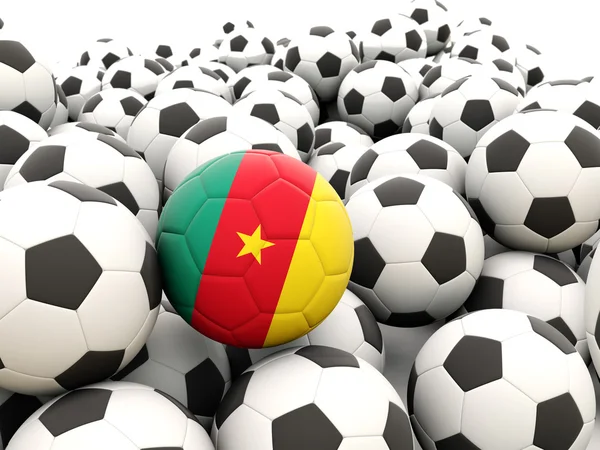 Calcio con bandiera del Camerun — Foto Stock