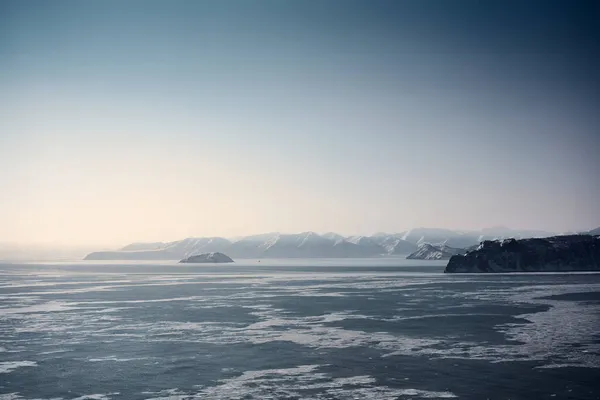 太平洋海岸线的冬季景观 俄罗斯堪察加半岛 图库照片