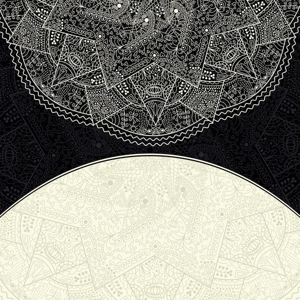 Carte d'invitation blanche noire avec demi-mandala en dentelle — Image vectorielle