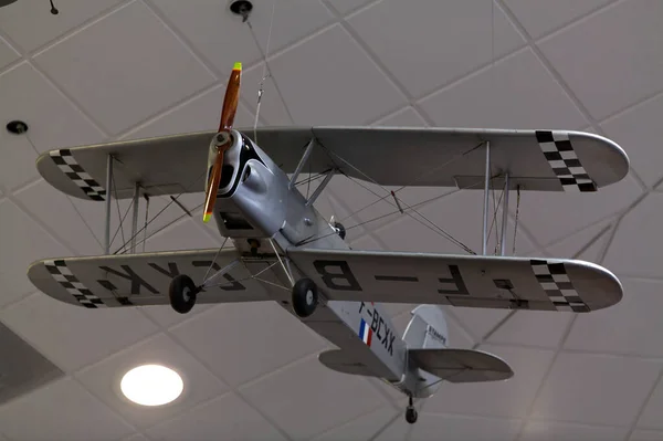 Denver Colorado Сша October 2011 Biplane Suspended Ceiling Denver Airport — стоковое фото