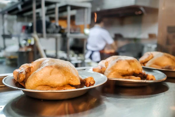 Chicken Meat Menu Prepared Restaurant Kitchen Chef Staff Working Background — Stock Photo, Image