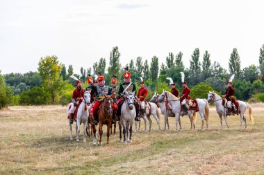 Pkozd, Macaristan - 29 Eylül 2019: Macaristan 'da 1848 tarihli Bağımsızlık Savaşı' nda savaşan tanımlanamayan yeniden canlandırmacılar. O savaş kazanıldı. Ama özgürlük kısa ömürlüydü. 