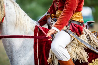 Pkozd, Macaristan - 29 Eylül 2019: Macaristan 'da 1848 tarihli Bağımsızlık Savaşı' nda savaşan tanımlanamayan yeniden canlandırmacılar. O savaş kazanıldı. Ama özgürlük kısa ömürlüydü. 