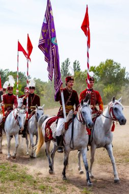 Pkozd, Macaristan - 29 Eylül 2019: Macaristan 'da 1848 tarihli Bağımsızlık Savaşı' nda savaşan tanımlanamayan yeniden canlandırmacılar. O savaş kazanıldı. Ama özgürlük kısa ömürlüydü. 