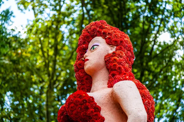 Debrecen Hongarije Augustus 2021 Bloemenfestival Giant Sculpturen Composities Gemaakt Van — Stockfoto