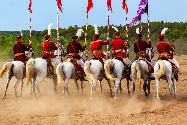 Unidentified Reenactors Military Horseman Fighting Historic War Xiv Century Hungary — 图库照片