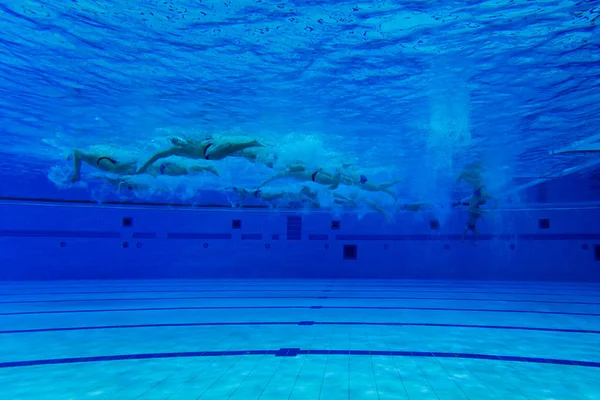 Atletas Polo Aquático Vistos Debaixo Água Desporto Aquático — Fotografia de Stock