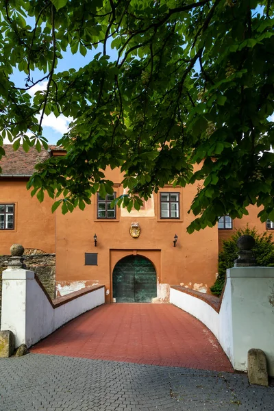 Fullt Renoverade Väggar Juricsis Castle Koszeg Ungern Solig Dag — Stockfoto