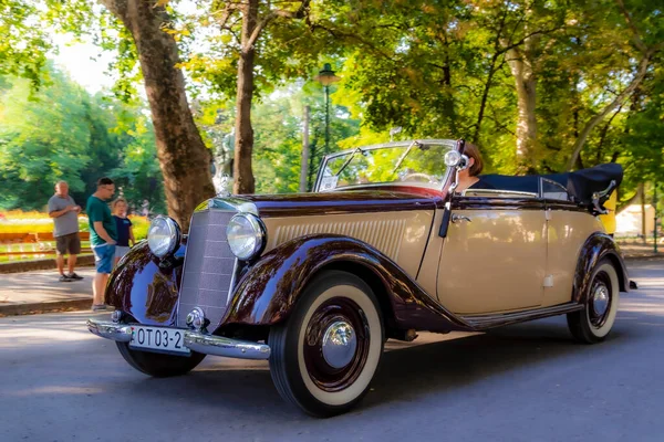 Festival Van Achterste Vintage Auto Mercedes Gereden Door Eigenaren Zijn — Stockfoto