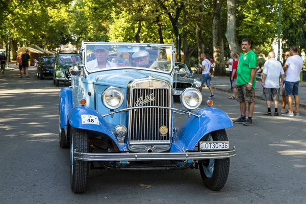 Festival Carros Antigos Traseiros Mercedes Conduzido Por Proprietários Estão Volta — Fotografia de Stock