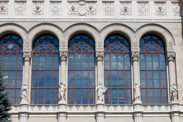 Vigado Konzertsaalfassade in Budapest — Stockfoto