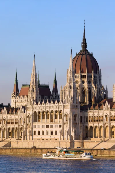 Budova parlamentu v Budapešti — Stock fotografie