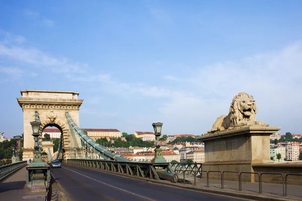 Street on Chain Bridge in Budapest — Stock Photo, Image