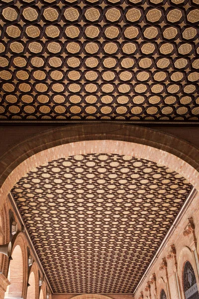 Decke des Gebäudes Plaza de espana — Stockfoto