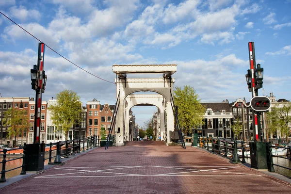 Skinny Bridge in Amsterdam — Stock Photo, Image