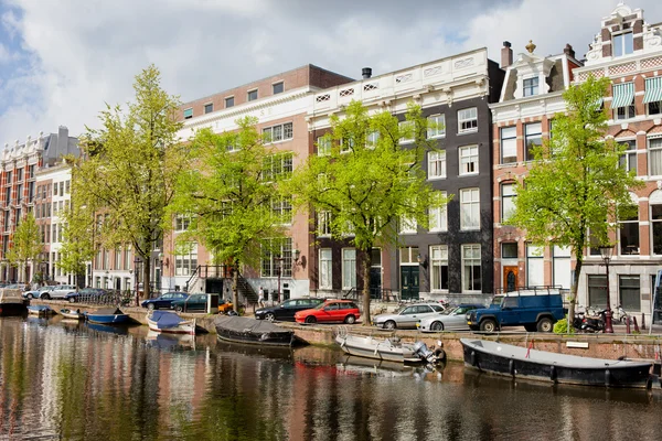Kanal i amsterdam — Stockfoto