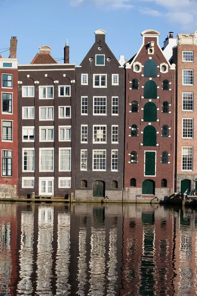 Case sul canale di Amsterdam Paesi Bassi — Foto Stock