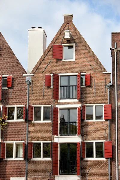 Historische huis in amsterdam — Stockfoto