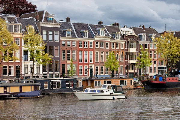 Vista al río de Amsterdam — Foto de Stock