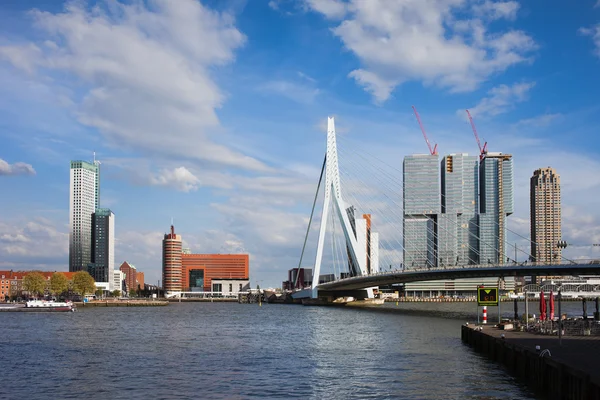 Staden rotterdam stadsbilden i Nederländerna — Stockfoto