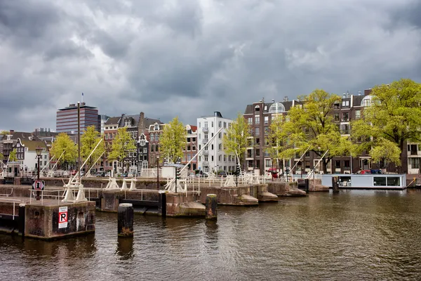 Amsterdam Skyline from the Amstel River — Stock Photo, Image