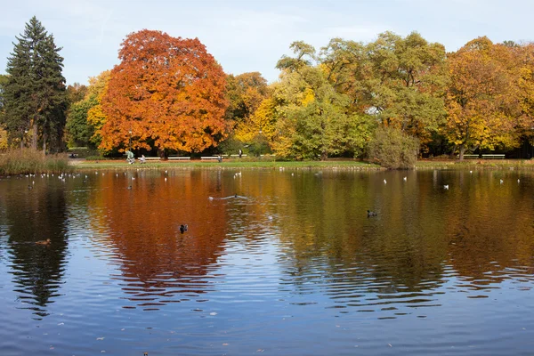 Ujazdowski Park in Warsaw — Stock Photo, Image