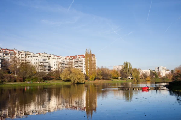 Flerbostadshus i Warszawa — Stockfoto