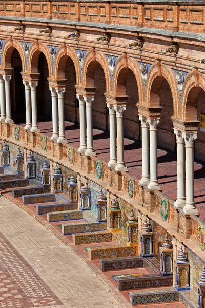 Colonnato di Plaza de Espana a Siviglia — Foto Stock